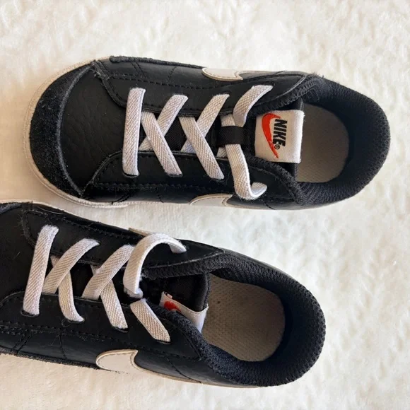 Nike Kids BLAZER LOW '77 TD 'BLACK WHITE' 8c - Picture 3 of 4